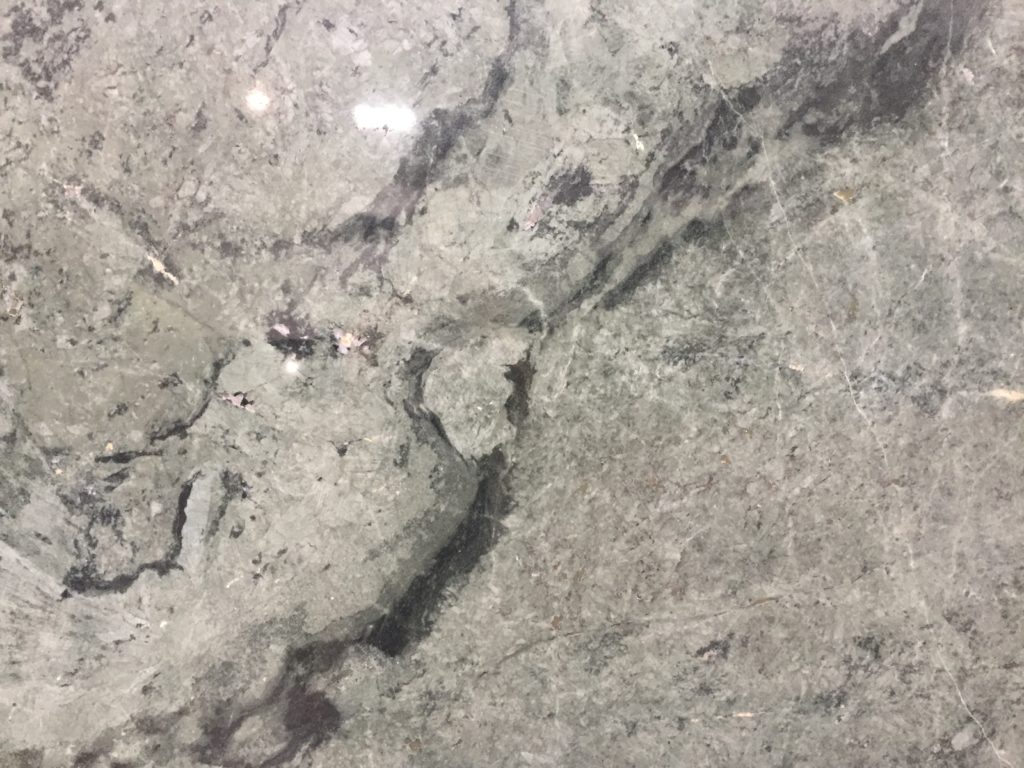 5 Facts About Quartzite Before Your Kitchen Remodel Written in Stone