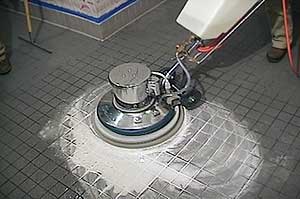 Tile machine polishing floor